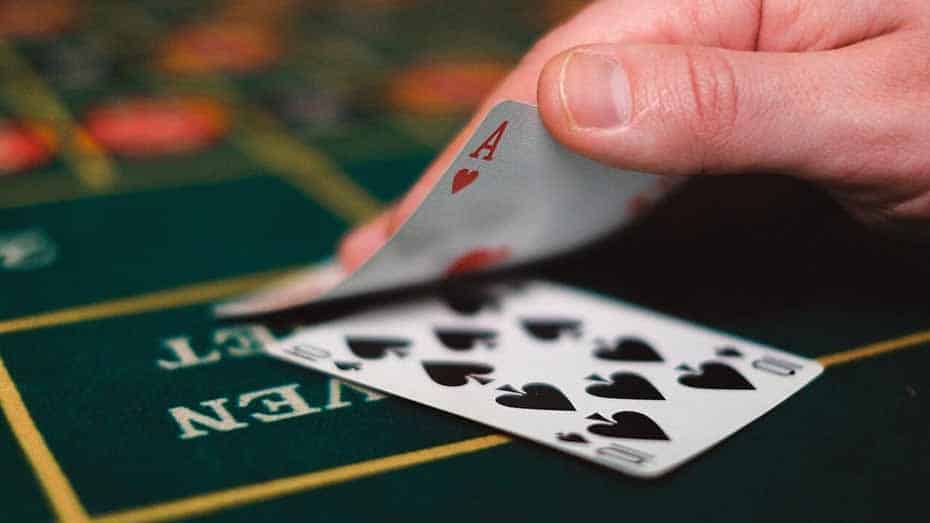 benefits of playing live blackjack