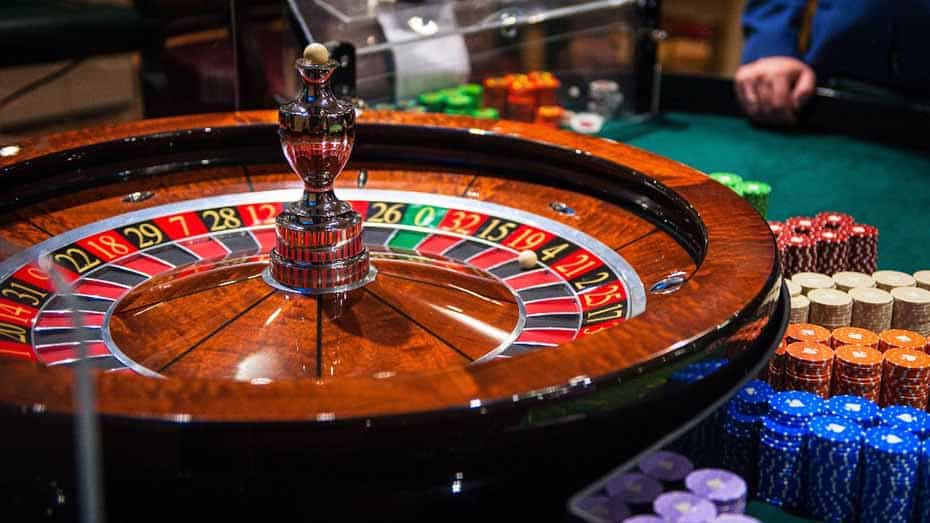 how to play live roulette