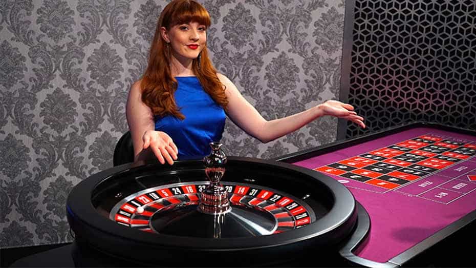 what is live roulette